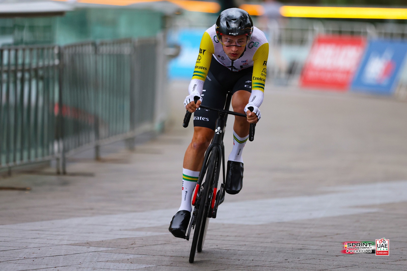 Jay Vine top-10 in wet Tour Down Under prologue