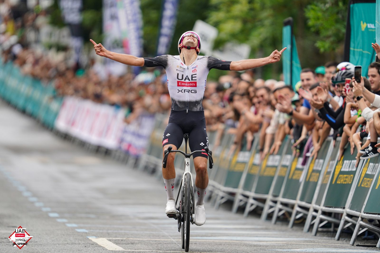 Igor Arrieta soaks up his Prueba Villafranca - Ordiziako Klasika victory