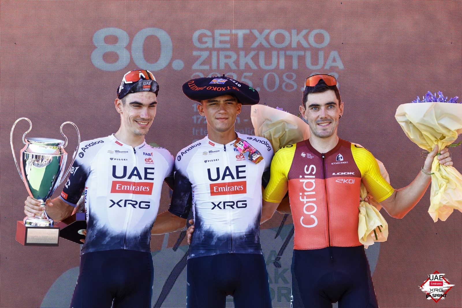 Juan Ayuso joined his teammate on the Circuito de Getxo podium