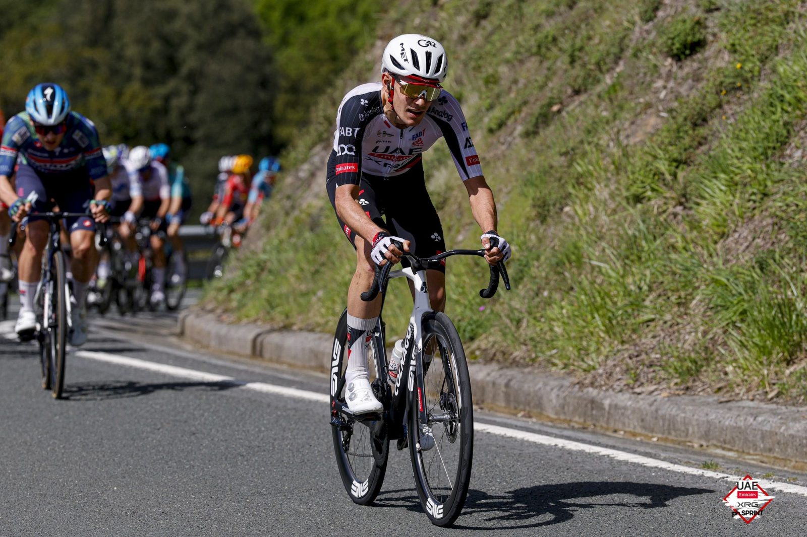 Igor Arrieta attacking on stage 3 of Itzulia Basque Country