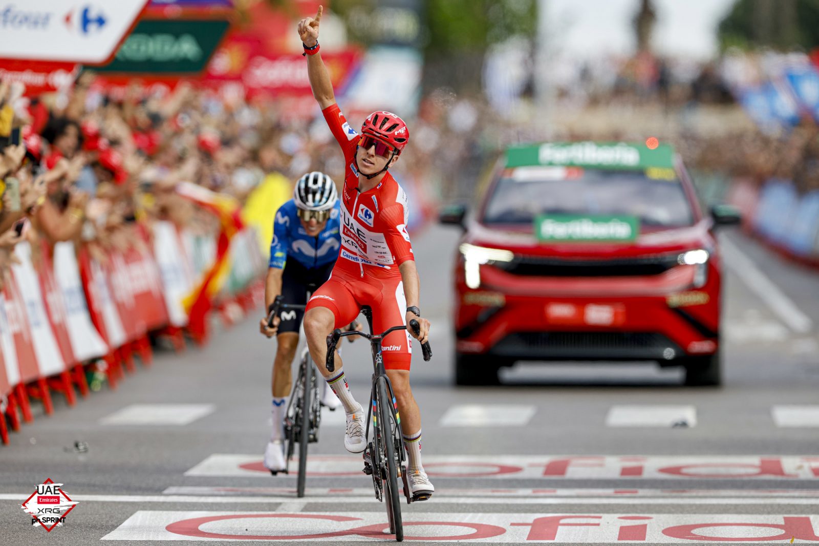 Tadej Pogačar wins stage 6 of the Vuelta a España